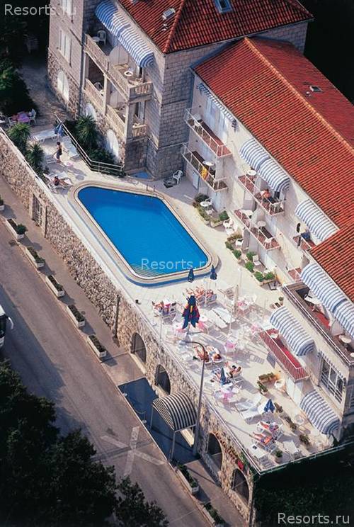 Komodor Hotel 21